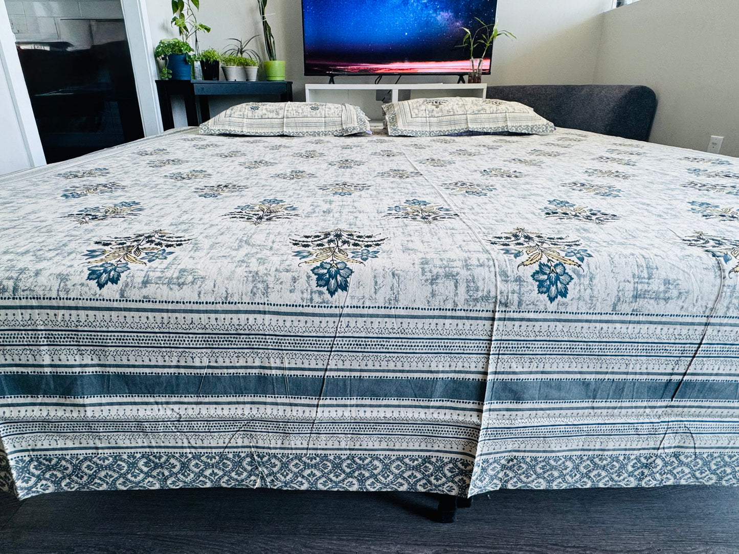 Hand-Block Printed Cotton Queen Bedsheet – Jaipur Floral Paisley | Aayamora