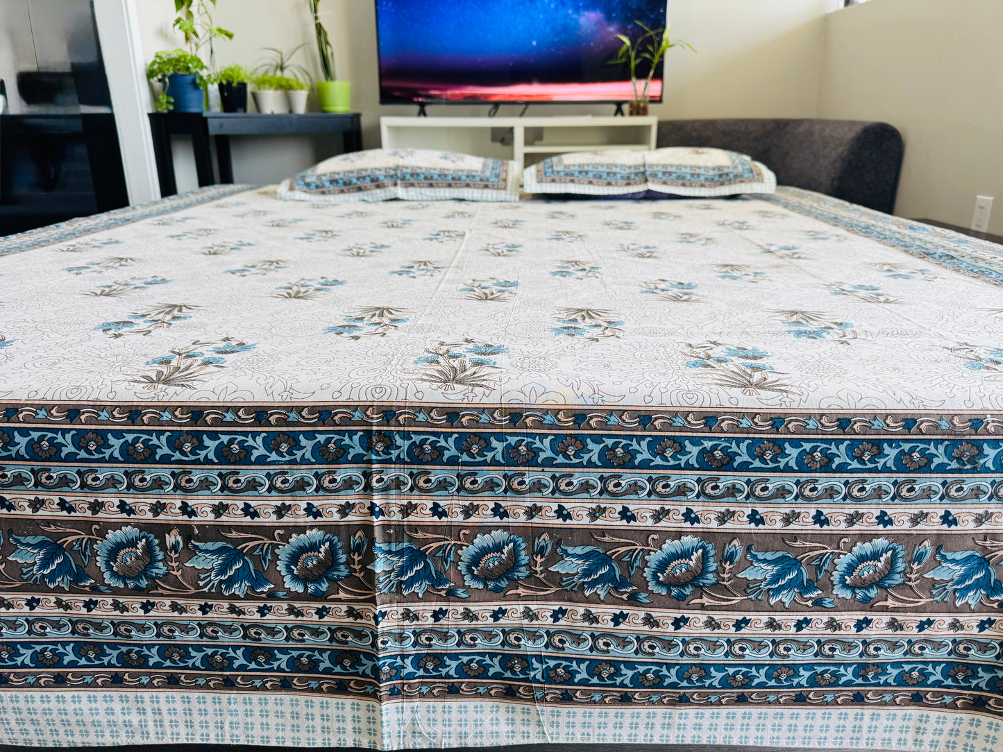 Hand-Block Printed Cotton Queen Bedsheet – Blue Floral Spray | Aayamora