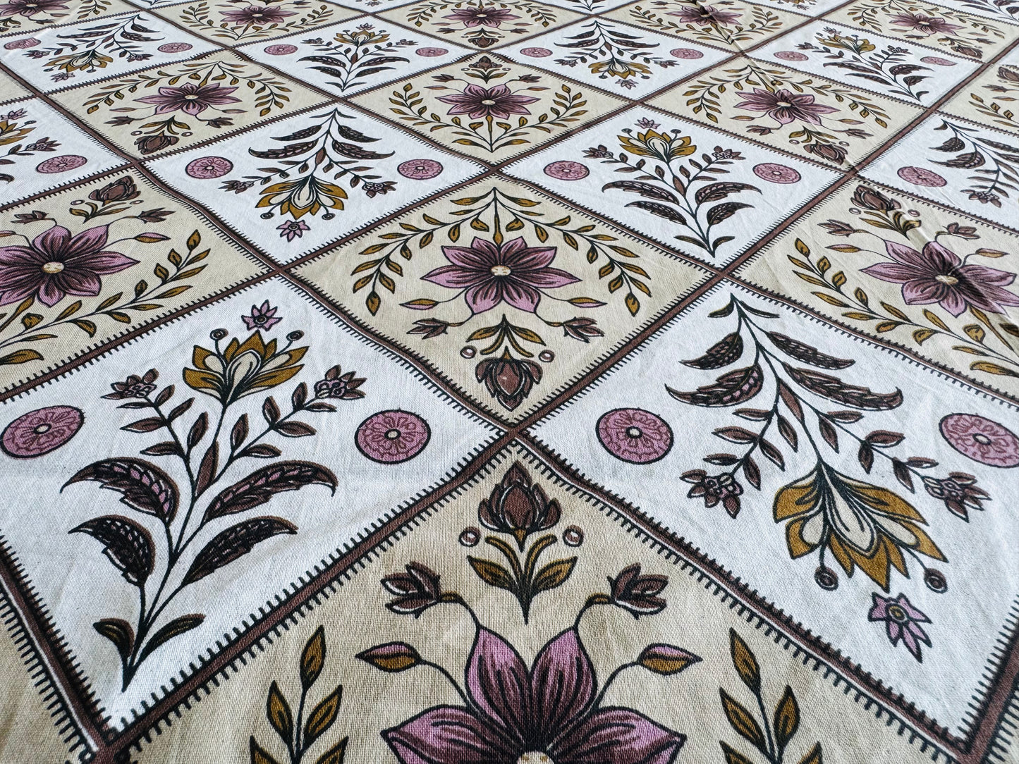 Hand-Block Printed Cotton Queen Bedsheet – Diamond Floral Lattice | Aayamora