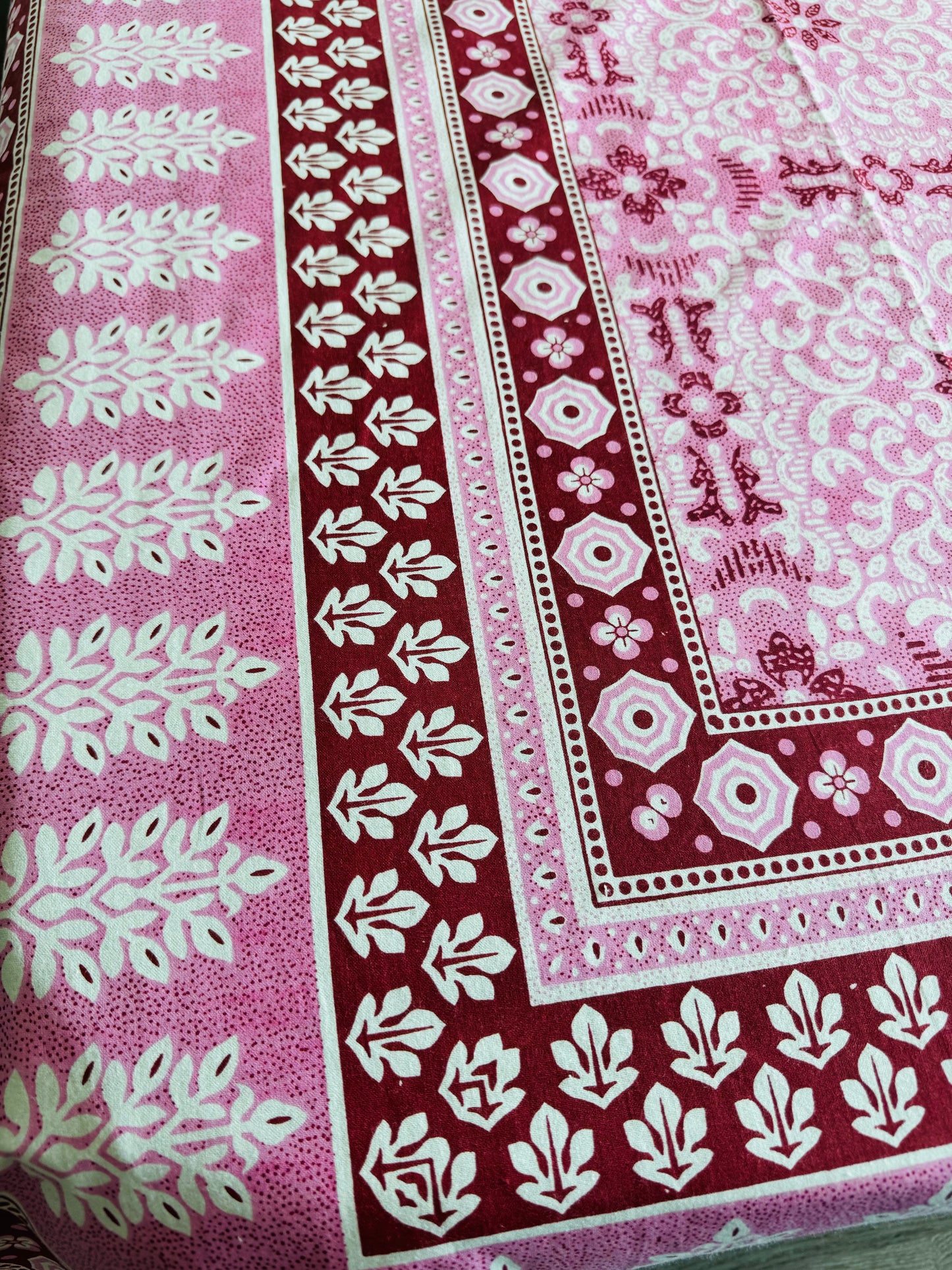 Hand-Block Printed Cotton Queen Bedsheet – Pink Floral Lattice | Aayamora
