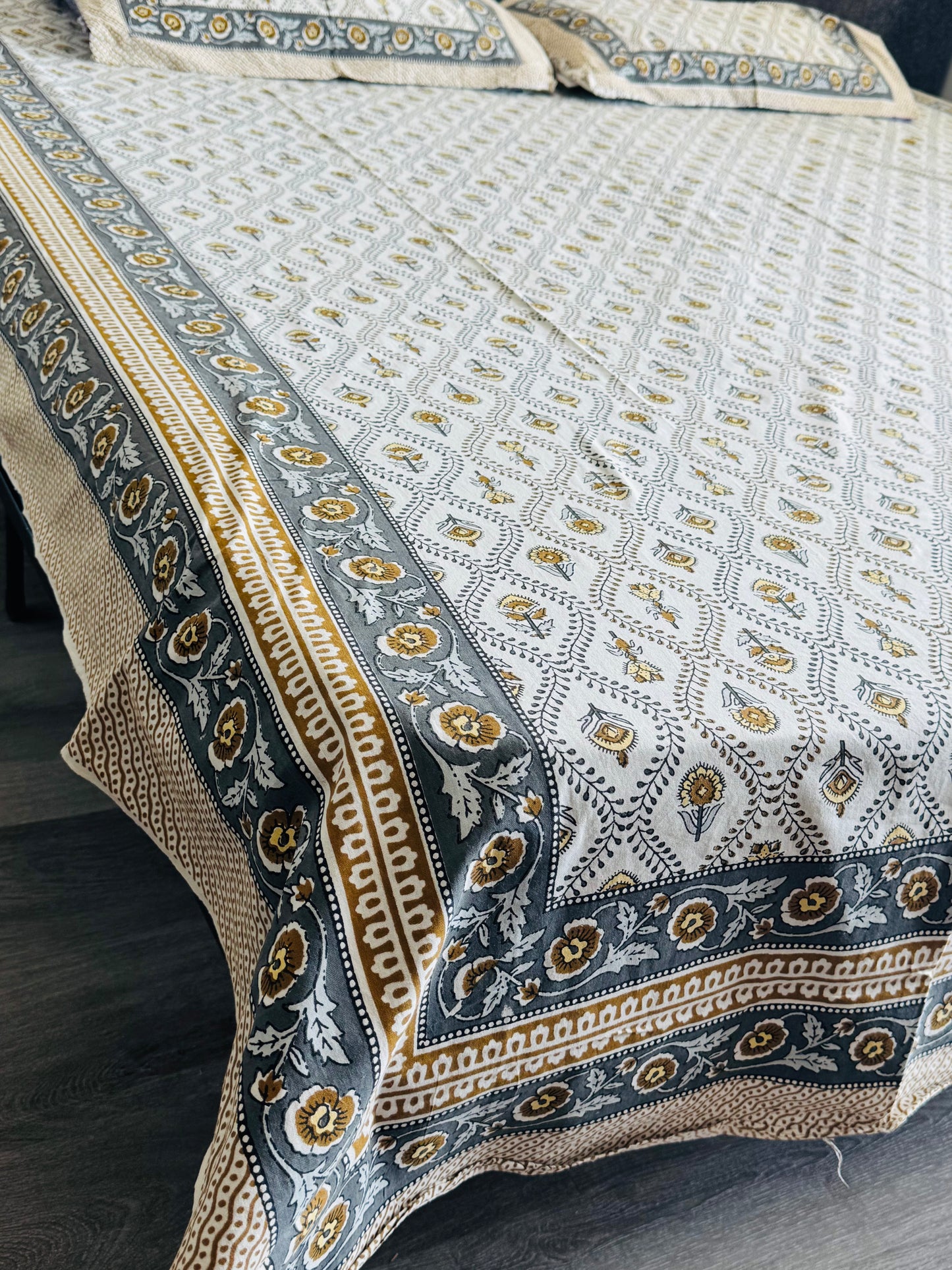 Aayamora Hand-Block Printed Cotton Bedsheet - Pattern 19