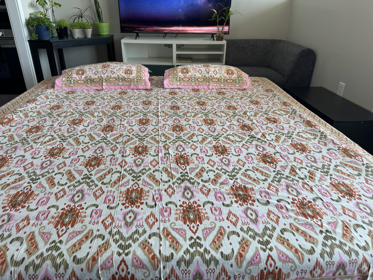 Aayamora Hand-Block Printed Cotton Bedsheet - Pattern 19