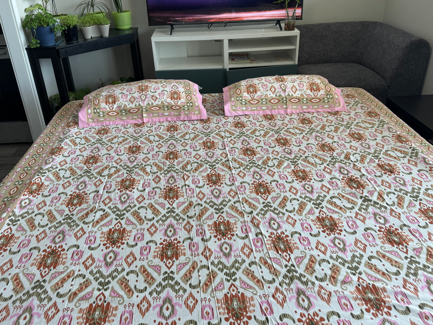 Aayamora Hand-Block Printed Cotton Bedsheet - Pattern 19